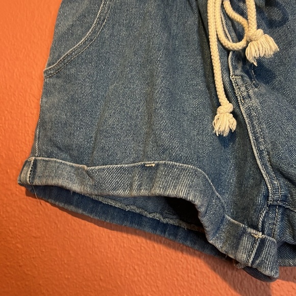Pacsun Paperbag Waist Mom Shorts - Picture 5 of 15